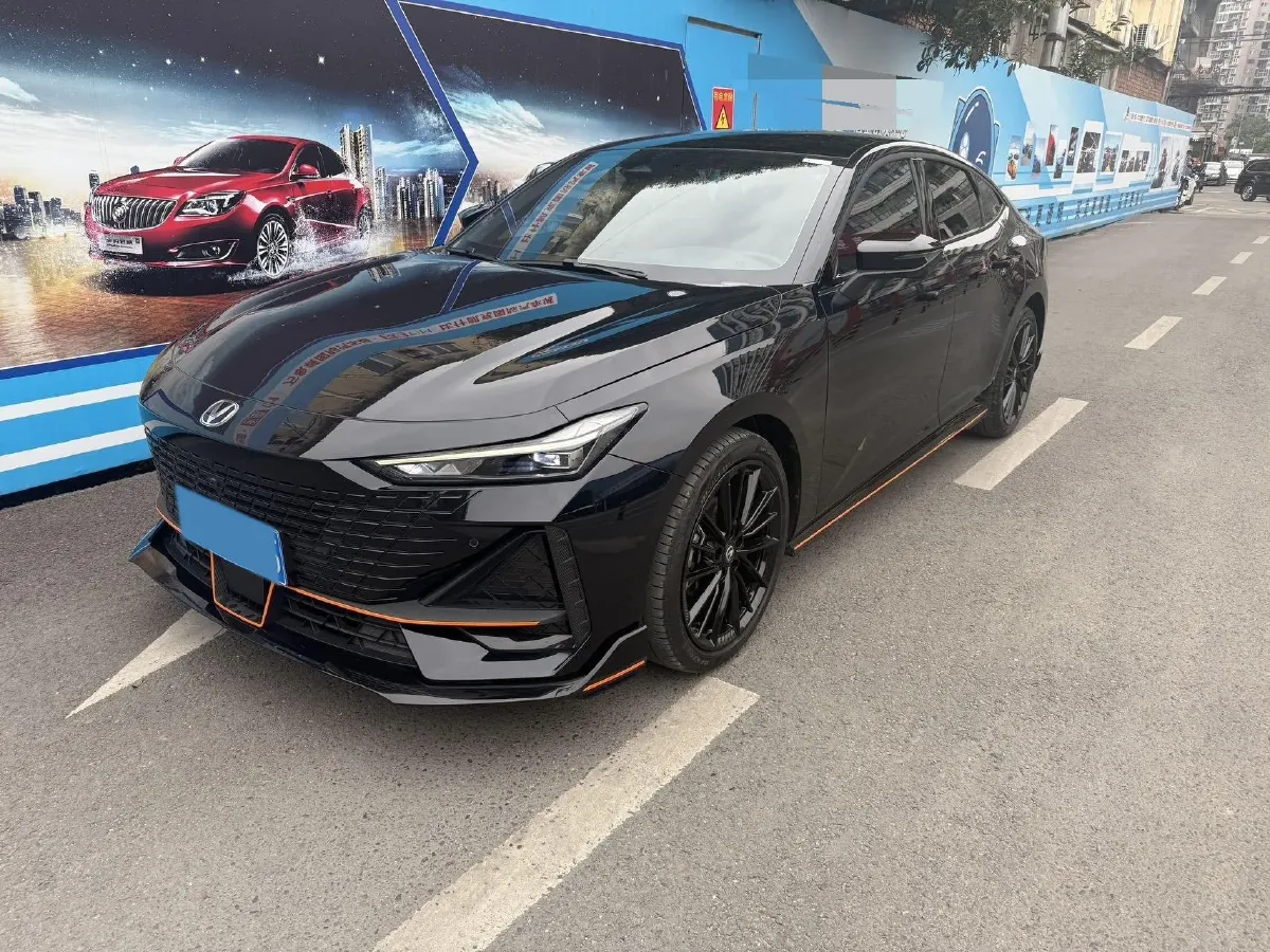 2023 ChangAn UNI-V 1.5T 188HP L4 7DCT,autocango,china used car exporter,china ev exporter,chinese used car exporter,chinese used ev exporter