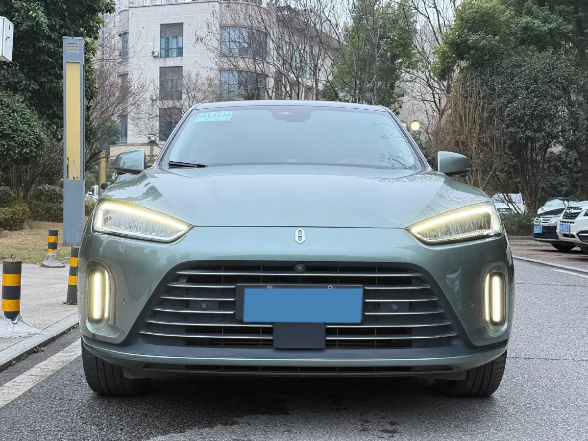 2022 Isuzu Mu-X 2.0T 220HP L4 8AT,autocango,china used car exporter,china ev exporter,chinese used car exporter,chinese used ev exporter