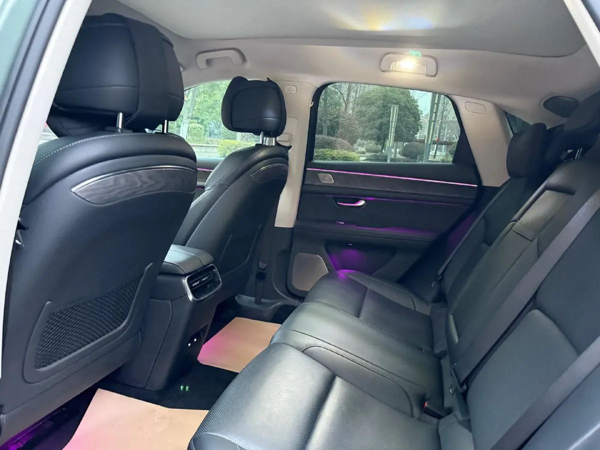 2022 Isuzu Mu-X 2.0T 220HP L4 8AT,autocango,china used car exporter,china ev exporter,chinese used car exporter,chinese used ev exporter