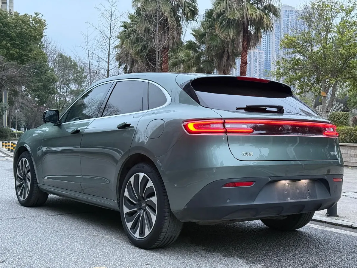 2022 Isuzu Mu-X 2.0T 220HP L4 8AT,autocango,china used car exporter,china ev exporter,chinese used car exporter,chinese used ev exporter