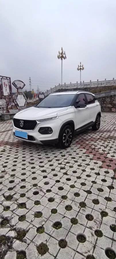2018 BaoJun 530 1.5T 150HP L4 6DCT,autocango,china used car exporter,china ev exporter,chinese used car exporter,chinese used ev exporter