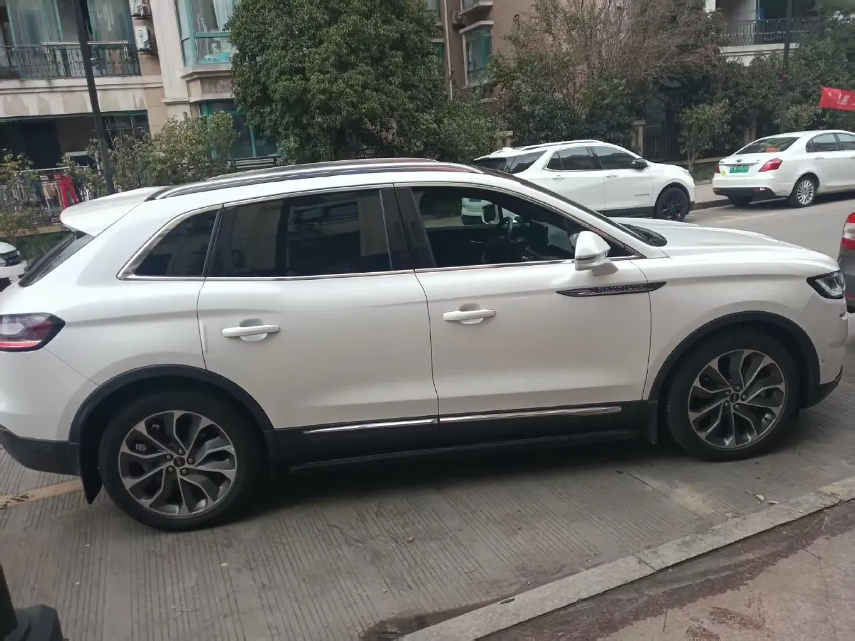 2021 Lincoln Nautilus 2.0T 245HP L4 8AT,autocango,china used car exporter,china ev exporter,chinese used car exporter,chinese used ev exporter