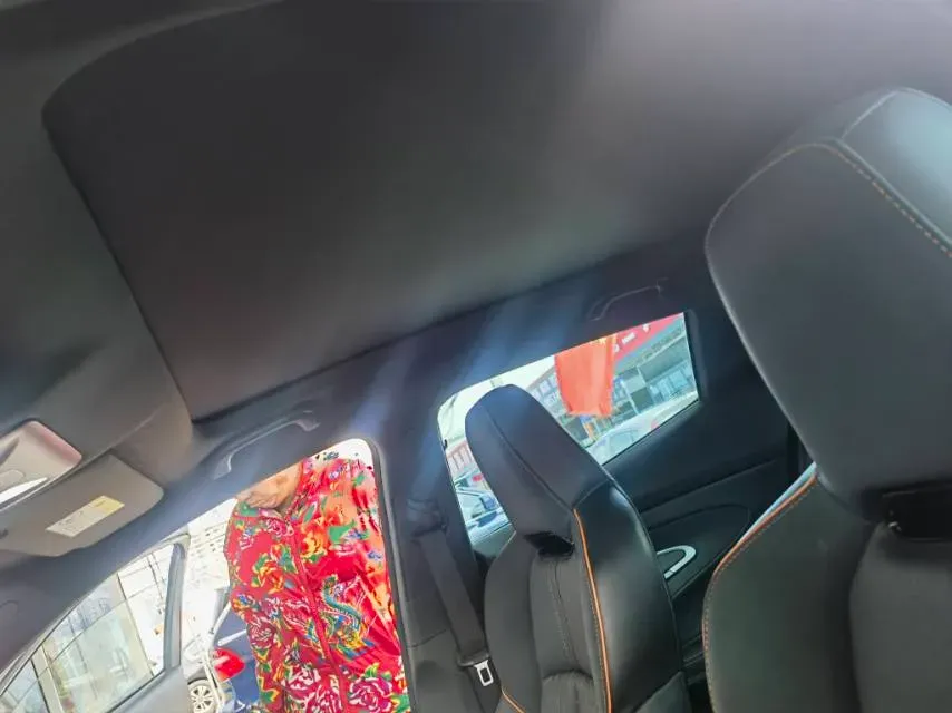 2022 ChangAn UNI-T 1.5T 188HP L4 7DCT,autocango,china used car exporter,china ev exporter,chinese used car exporter,chinese used ev exporter