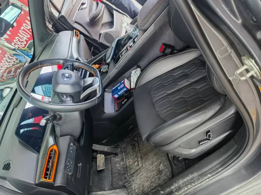 2022 ChangAn UNI-T 1.5T 188HP L4 7DCT,autocango,china used car exporter,china ev exporter,chinese used car exporter,chinese used ev exporter