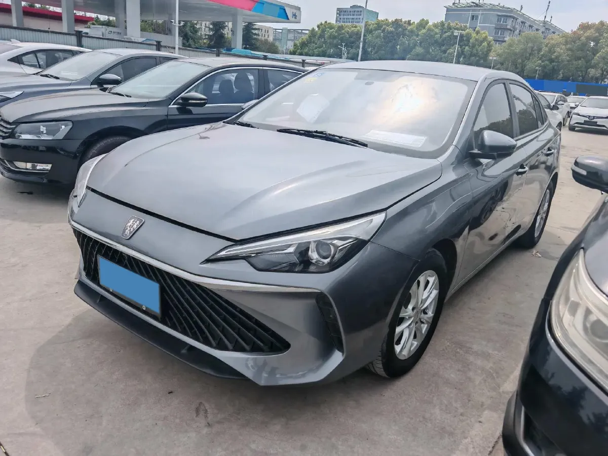 2023 Roewe i5 1.5L 129HP L4 5MT,autocango,china used car exporter,china ev exporter,chinese used car exporter,chinese used ev exporter