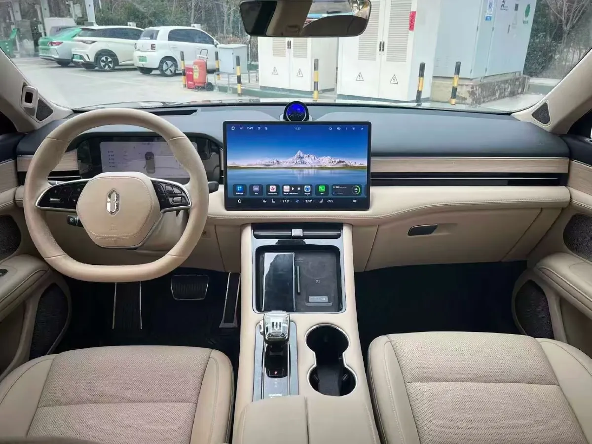 2024 AITO AITO M5 1.5T 152HP L4 REEV 42KWH,autocango,china used car exporter,china ev exporter,chinese used car exporter,chinese used ev exporter