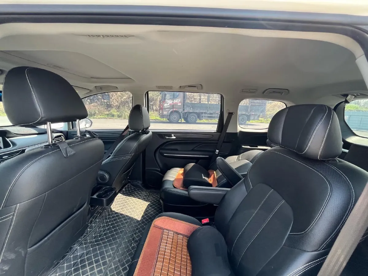 2021 GAC Trumpchi M6 1.5T 169HP L4 7DCT,autocango,china used car exporter,china ev exporter,chinese used car exporter,chinese used ev exporter