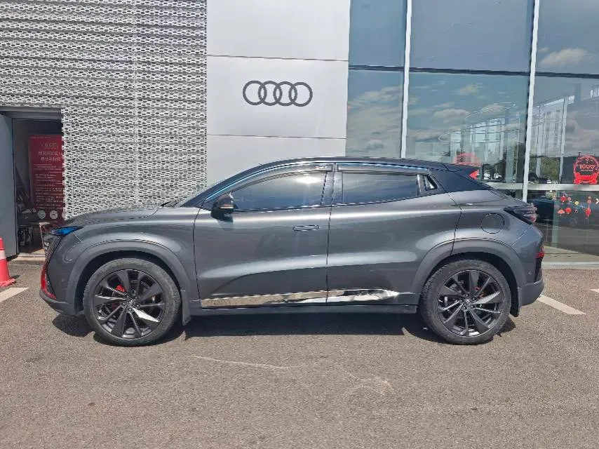 2020 ChangAn UNI-T 1.5T 180HP L4 7DCT,autocango,china used car exporter,china ev exporter,chinese used car exporter,chinese used ev exporter