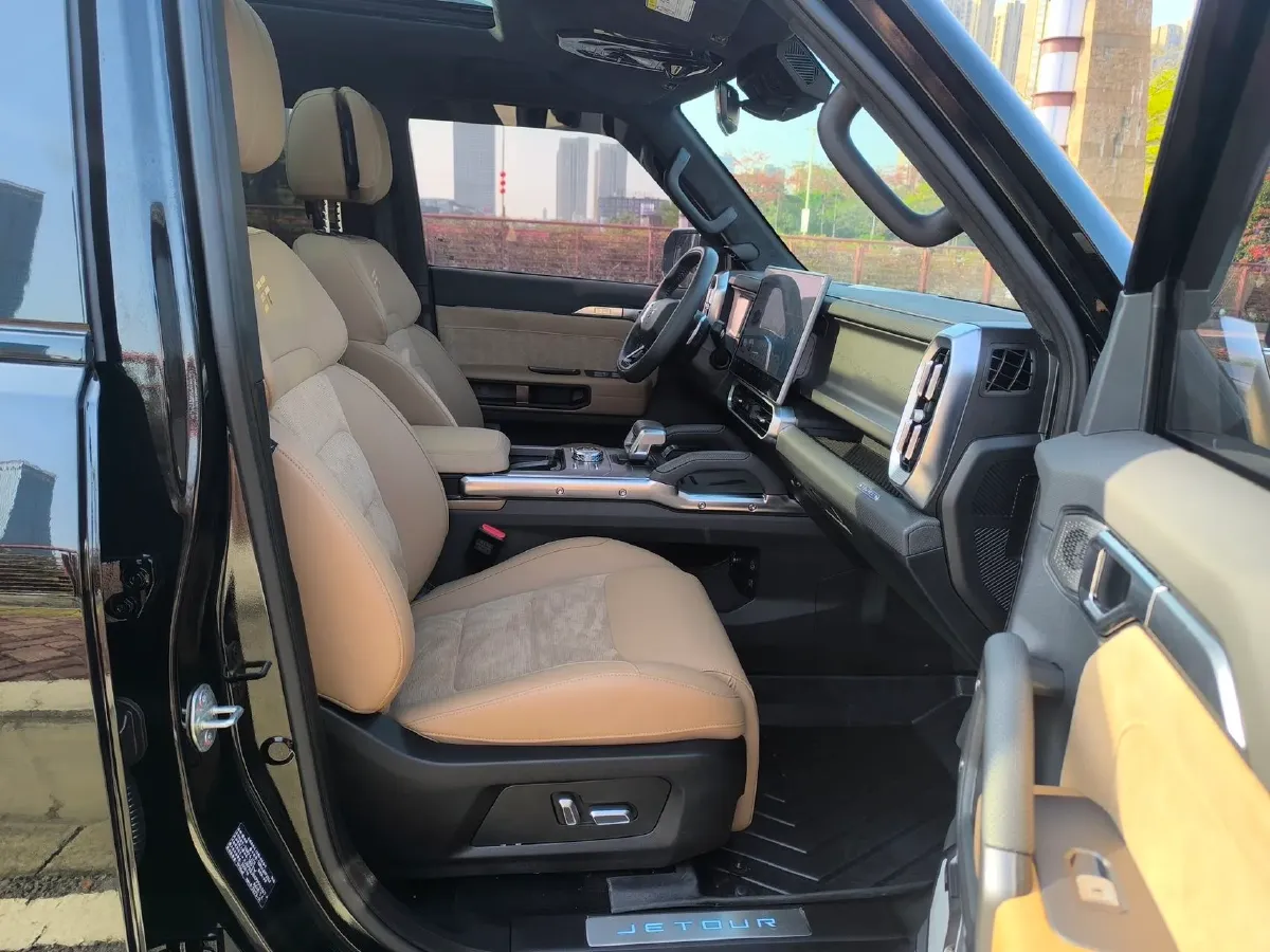 2023 Jetour Traveller 2.0T 254HP L4 7DCT,autocango,china used car exporter,china ev exporter,chinese used car exporter,chinese used ev exporter