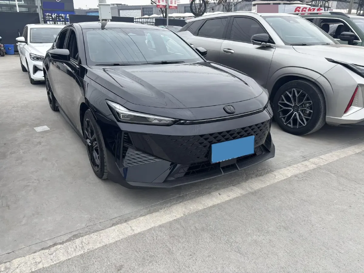 2024 ChangAn UNI-V 1.5T 188HP L4 7DCT,autocango,china used car exporter,china ev exporter,chinese used car exporter,chinese used ev exporter