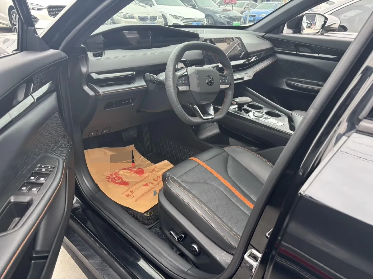 2024 ChangAn UNI-V 1.5T 188HP L4 7DCT,autocango,china used car exporter,china ev exporter,chinese used car exporter,chinese used ev exporter