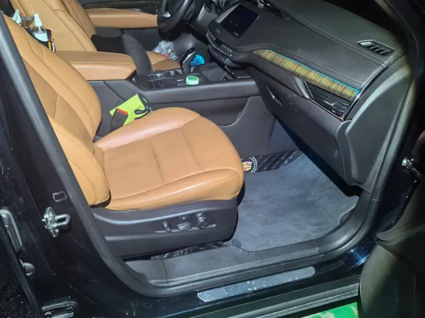 2022 Cadillac XT4 2.0T 237HP L4 9AT,autocango,china used car exporter,china ev exporter,chinese used car exporter,chinese used ev exporter