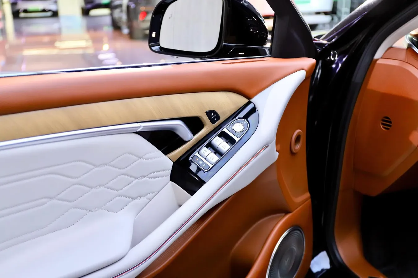 2024 Voyah FREE 1.5T 150HP L4 REEV 39.2KWH,autocango,china used car exporter,china ev exporter,chinese used car exporter,chinese used ev exporter