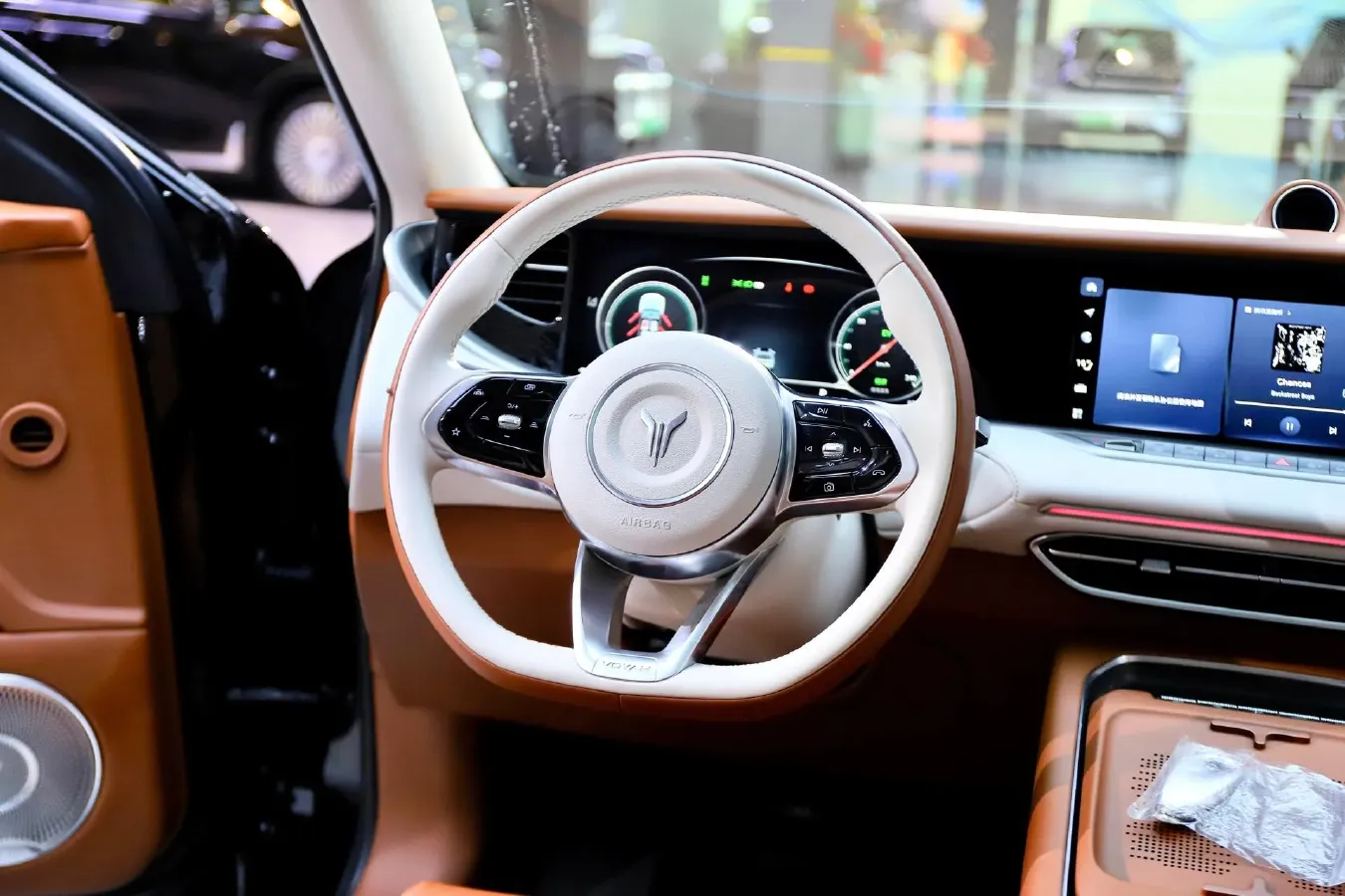 2024 Voyah FREE 1.5T 150HP L4 REEV 39.2KWH,autocango,china used car exporter,china ev exporter,chinese used car exporter,chinese used ev exporter