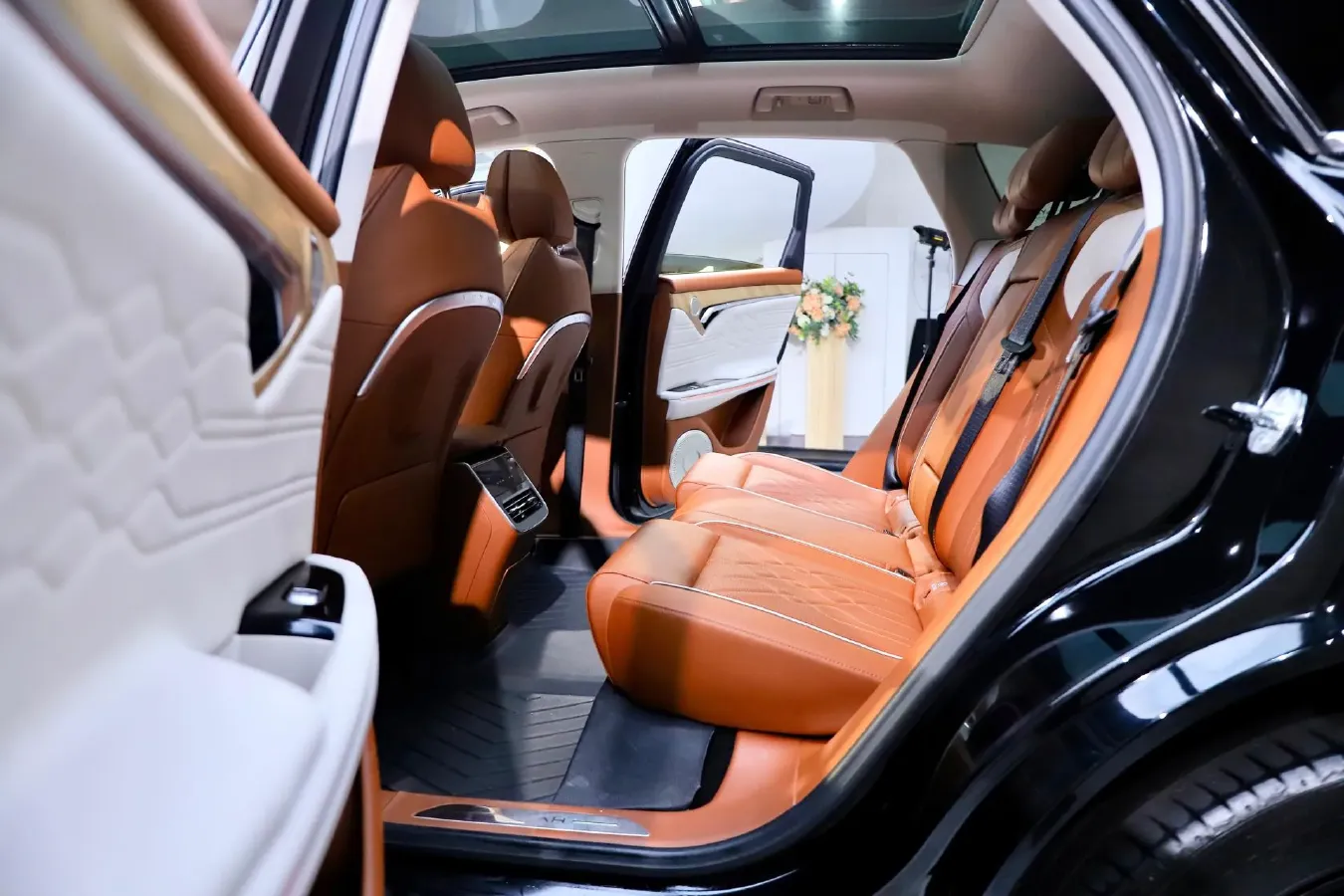 2024 Voyah FREE 1.5T 150HP L4 REEV 39.2KWH,autocango,china used car exporter,china ev exporter,chinese used car exporter,chinese used ev exporter