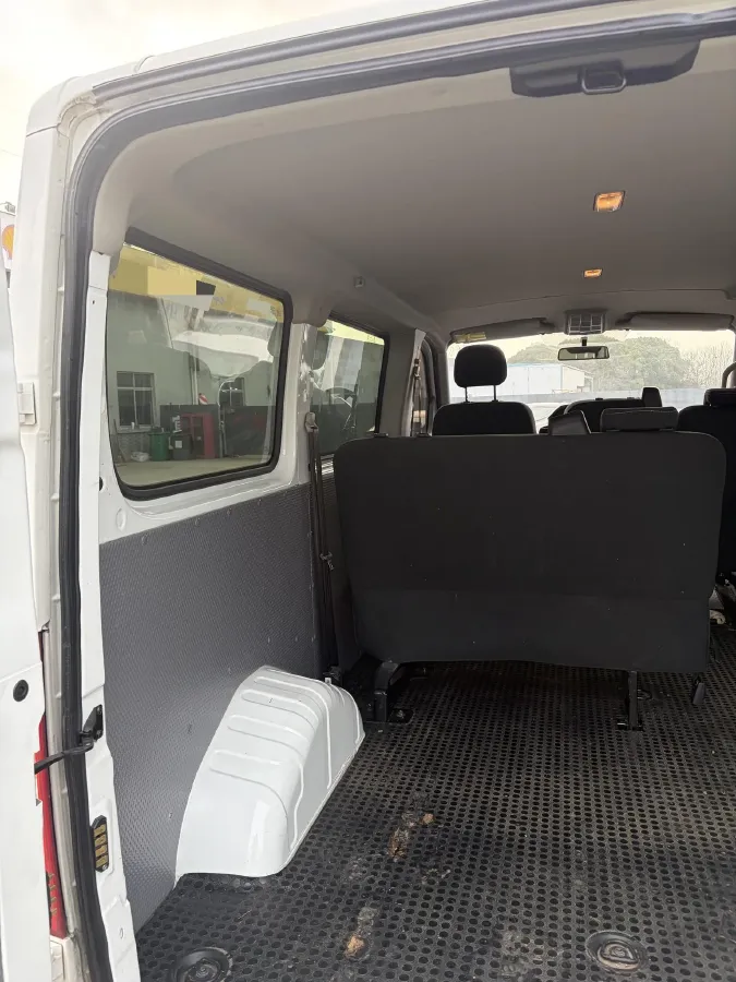 2021 MAXUS XinTu V80 2.0T 139HP L4 6MT,autocango,china used car exporter,china ev exporter,chinese used car exporter,chinese used ev exporter