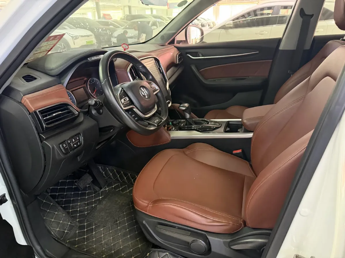 2018 Brilliance Auto V6 1.5T 150HP L4 7DCT,autocango,china used car exporter,china ev exporter,chinese used car exporter,chinese used ev exporter