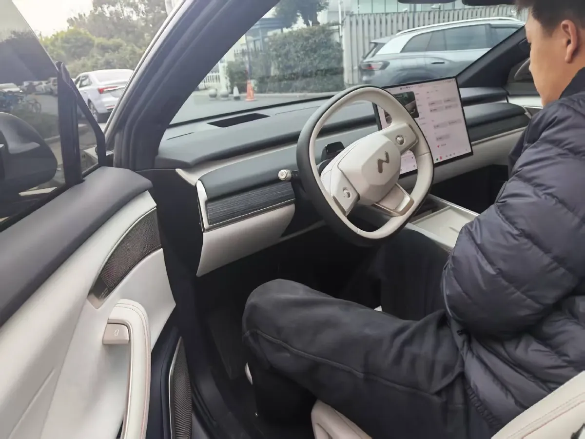 2024 ONVO L60 BEV 60KWH,autocango,china used car exporter,china ev exporter,chinese used car exporter,chinese used ev exporter