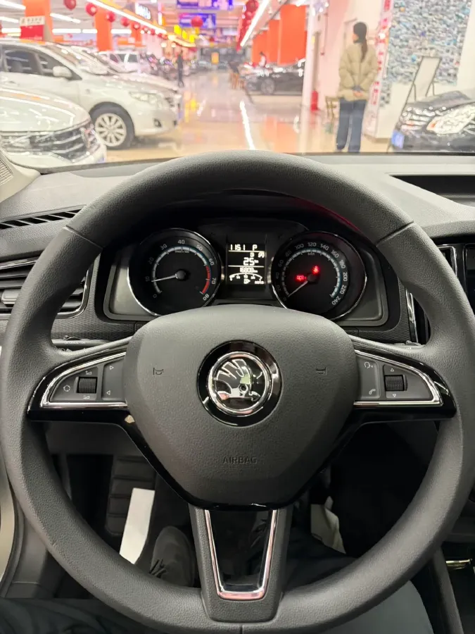 2023 Skoda Kamiq 1.5L 109HP L4 6AT,autocango,china used car exporter,china ev exporter,chinese used car exporter,chinese used ev exporter