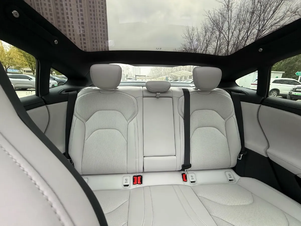 2024 MI SU7 BEV 94.3KWH,autocango,china used car exporter,china ev exporter,chinese used car exporter,chinese used ev exporter