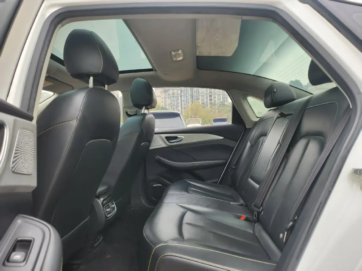 2022 Roewe RX5 eMAX 1.5T 169HP L4 AMT PHEV 16.6KWH,autocango,china used car exporter,china ev exporter,chinese used car exporter,chinese used ev exporter