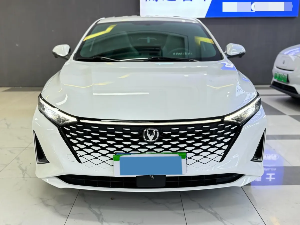 2023 ChangAn Raeton Plus 1.5T 188HP L4 7DCT,autocango,china used car exporter,china ev exporter,chinese used car exporter,chinese used ev exporter