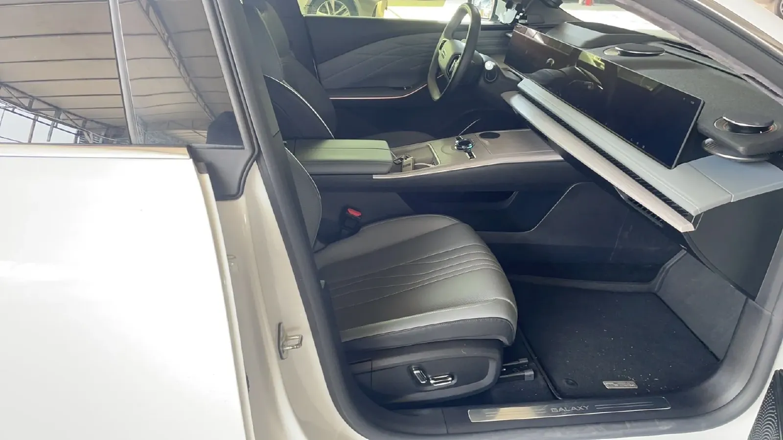 2024 Geely Galaxy E8 BEV 76KWH,autocango,china used car exporter,china ev exporter,chinese used car exporter,chinese used ev exporter