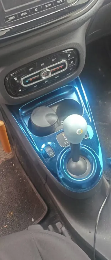 2018 Smart smart fortwo 0.9T 109HP L3 6DCT,autocango,china used car exporter,china ev exporter,chinese used car exporter,chinese used ev exporter