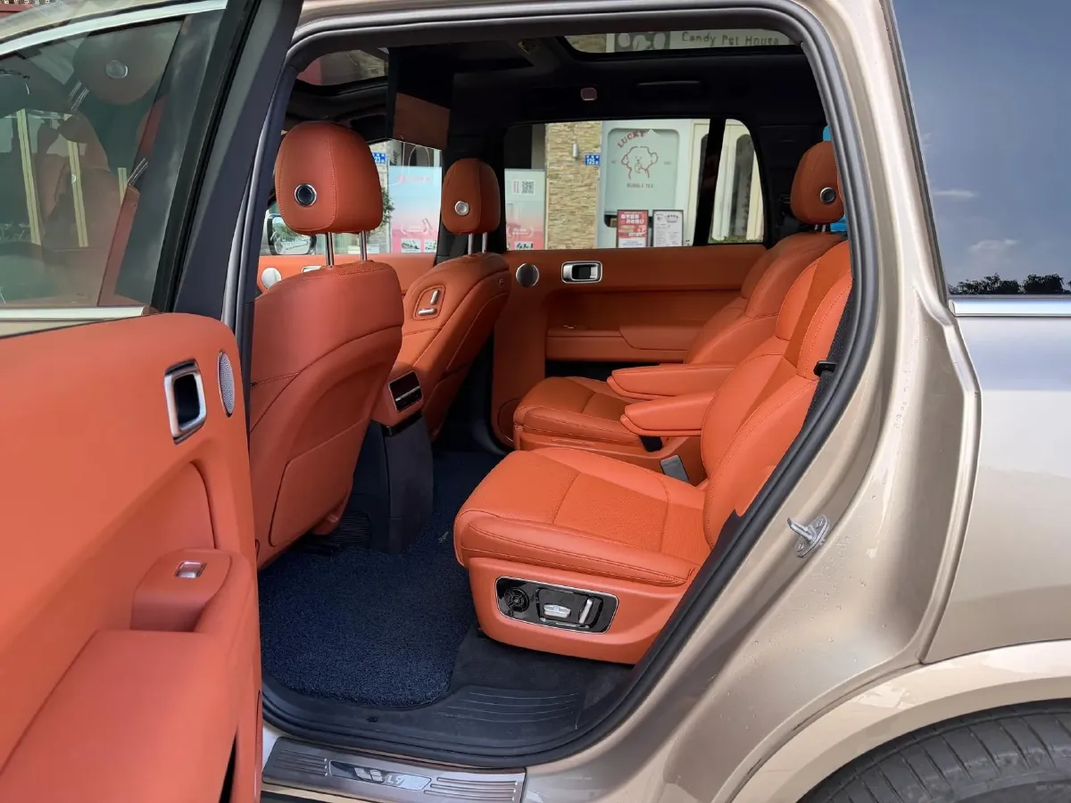 2022 Li L9 Range Extended 154HP REEV 42.6KWH,autocango,china used car exporter,china ev exporter,chinese used car exporter,chinese used ev exporter