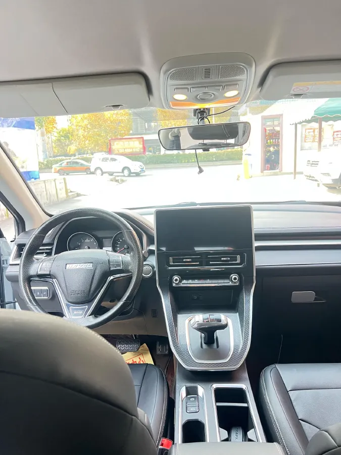 2021 Haval M6 1.5T 150HP L4 7DCT,autocango,china used car exporter,china ev exporter,chinese used car exporter,chinese used ev exporter