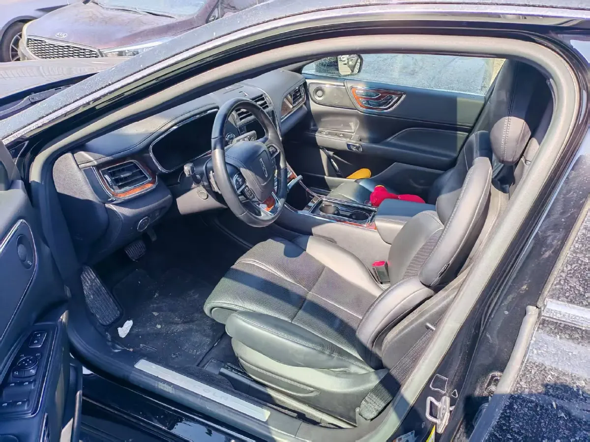 2018 Lincoln Continental 2.0T 261HP L4 6AT,autocango,china used car exporter,china ev exporter,chinese used car exporter,chinese used ev exporter