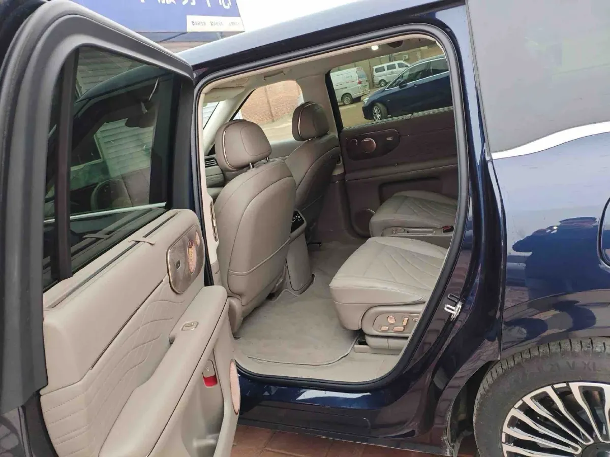 2026 IM LS9 REEV 155HP REEV,autocango,china used car exporter,china ev exporter,chinese used car exporter,chinese used ev exporter