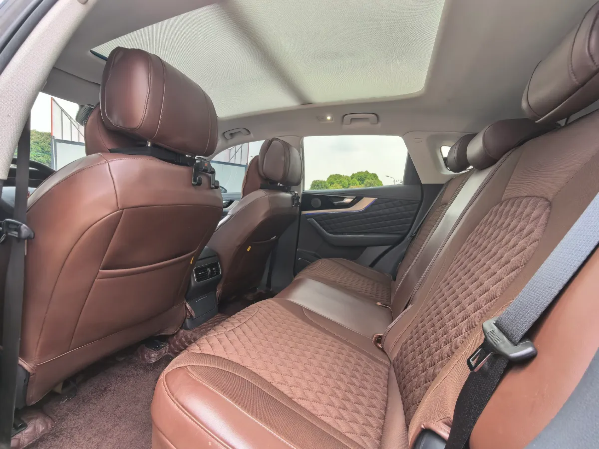 2022 HongQi HS5 2.0T 224HP L4 6AT,autocango,china used car exporter,china ev exporter,chinese used car exporter,chinese used ev exporter