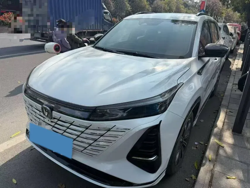 2024 ChangAn CS75 Plus 1.5T 188HP L4 8AT,autocango,china used car exporter,china ev exporter,chinese used car exporter,chinese used ev exporter