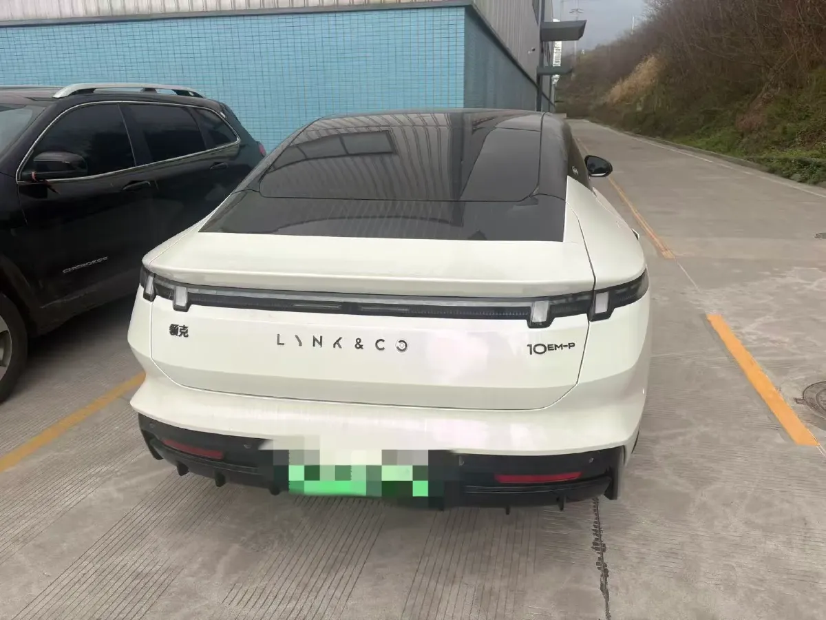 2025 LYNK&CO 10 EM-P 1.5T 163HP L4 3DHT PHEV,autocango,china used car exporter,china ev exporter,chinese used car exporter,chinese used ev exporter