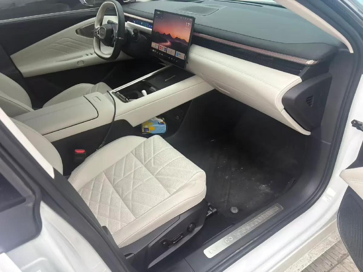 2025 LYNK&CO 10 EM-P 1.5T 163HP L4 3DHT PHEV,autocango,china used car exporter,china ev exporter,chinese used car exporter,chinese used ev exporter