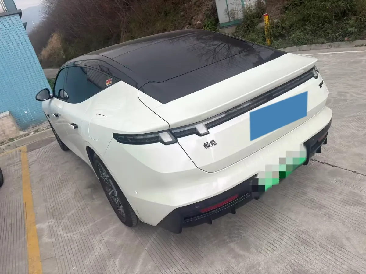 2025 LYNK&CO 10 EM-P 1.5T 163HP L4 3DHT PHEV,autocango,china used car exporter,china ev exporter,chinese used car exporter,chinese used ev exporter