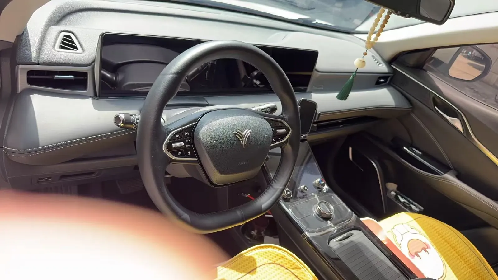 2021 DongFeng Aeolus E70 BEV 52.99KWH,autocango,china used car exporter,china ev exporter,chinese used car exporter,chinese used ev exporter