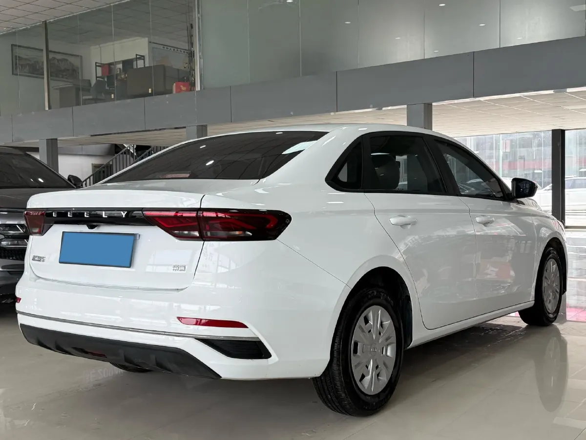 2025 Geely Emgrand 1.5L 127HP L4 5MT,autocango,china used car exporter,china ev exporter,chinese used car exporter,chinese used ev exporter