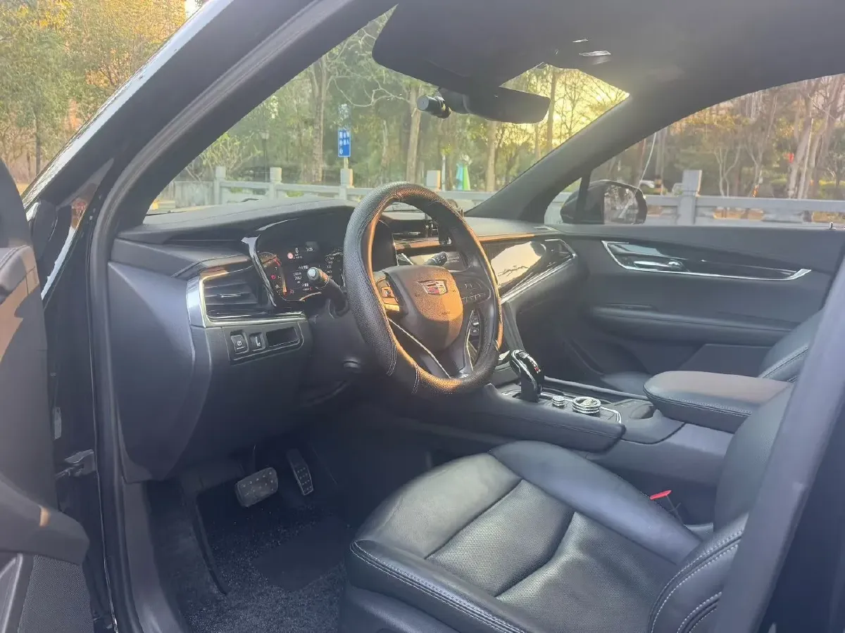 2020 Cadillac XT6 2.0T 237HP L4 9AT,autocango,china used car exporter,china ev exporter,chinese used car exporter,chinese used ev exporter