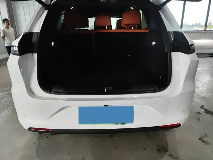 2024 Li L6 Range Extended 154HP L4 REEV 36.8KWH,autocango,china used car exporter,china ev exporter,chinese used car exporter,chinese used ev exporter