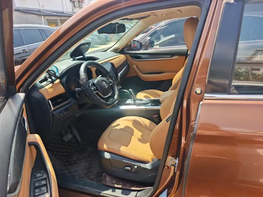 2018 Brilliance Auto V7 1.6T 204HP L4 7DCT,autocango,china used car exporter,china ev exporter,chinese used car exporter,chinese used ev exporter