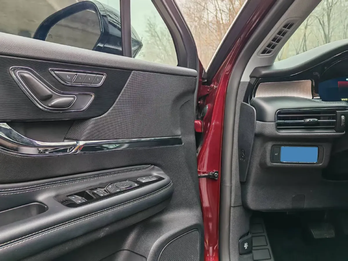 2022 Lincoln Corsair 2.0T 245HP L4 8AT,autocango,china used car exporter,china ev exporter,chinese used car exporter,chinese used ev exporter