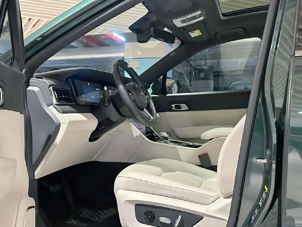 2021 Li ONE Range Extended 131HP REEV 40.5KWH,autocango,china used car exporter,china ev exporter,chinese used car exporter,chinese used ev exporter