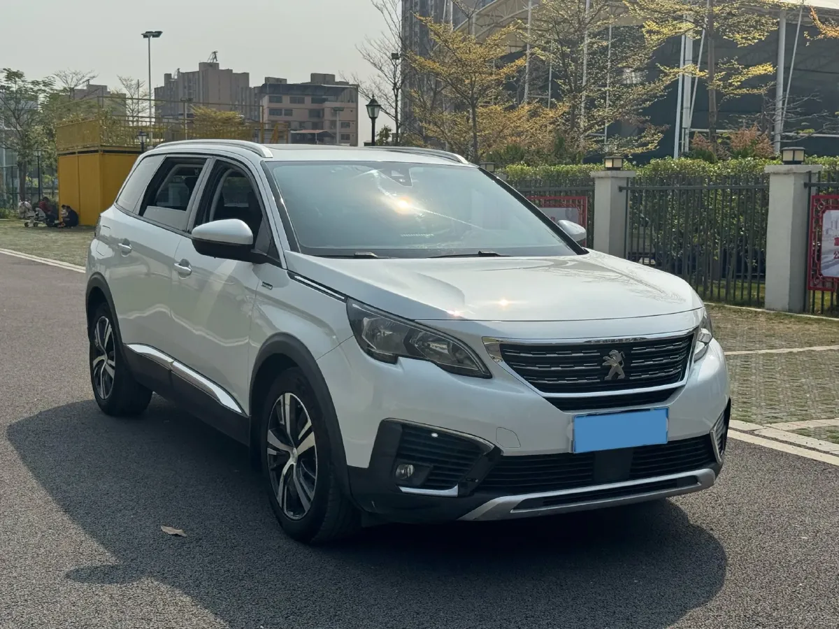 2019 Peugeot 5008 1.8T 204HP L4 6AT,autocango,china used car exporter,china ev exporter,chinese used car exporter,chinese used ev exporter