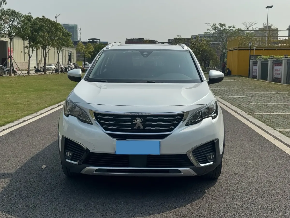 2019 Peugeot 5008 1.8T 204HP L4 6AT,autocango,china used car exporter,china ev exporter,chinese used car exporter,chinese used ev exporter