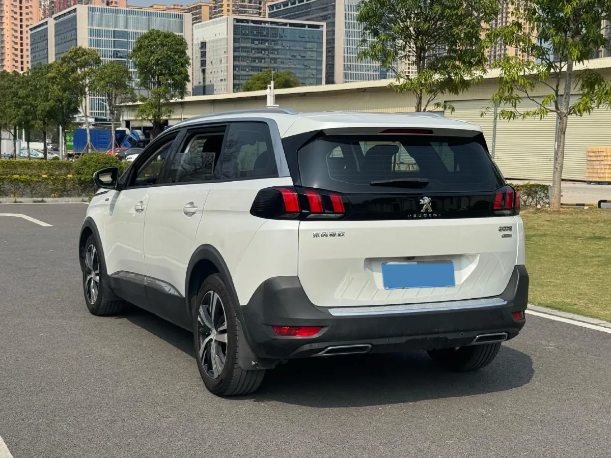2019 Peugeot 5008 1.8T 204HP L4 6AT,autocango,china used car exporter,china ev exporter,chinese used car exporter,chinese used ev exporter