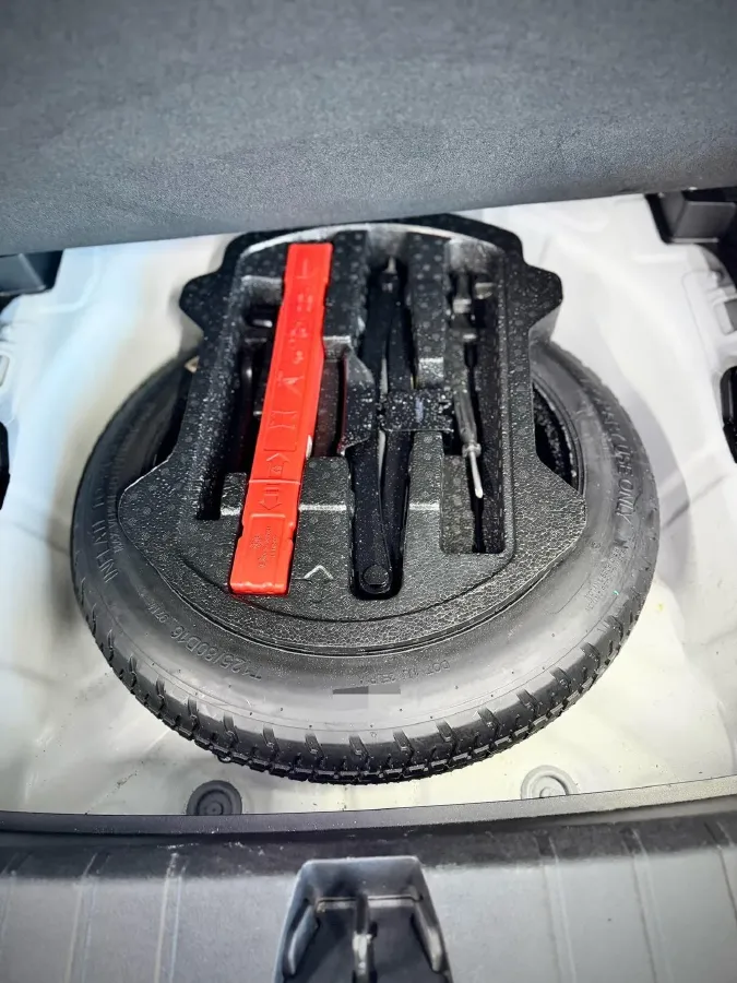 2021 Geely Coolray 1.4T 141HP L4 6DCT,autocango,china used car exporter,china ev exporter,chinese used car exporter,chinese used ev exporter