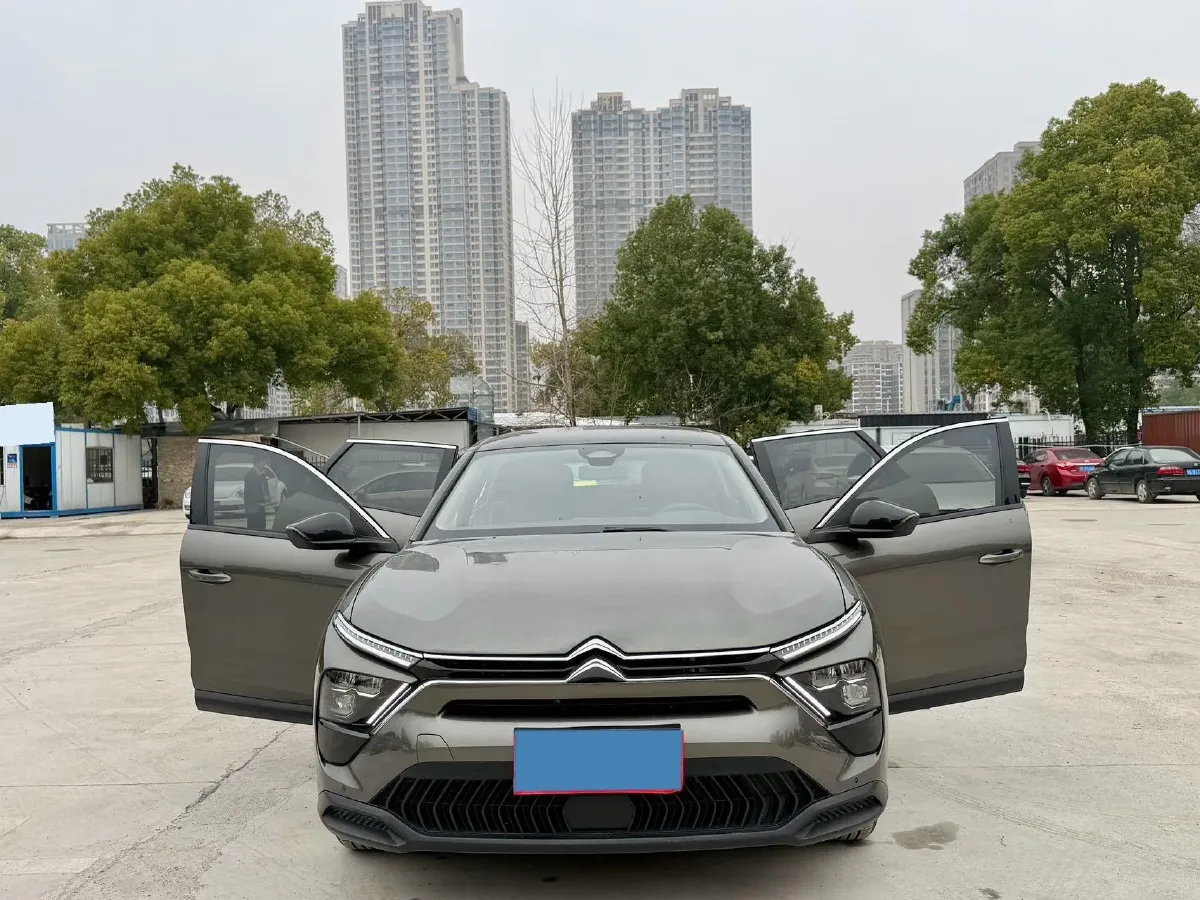 2024 Citroen C5 X 1.6T 175HP L4 8AT,autocango,china used car exporter,china ev exporter,chinese used car exporter,chinese used ev exporter