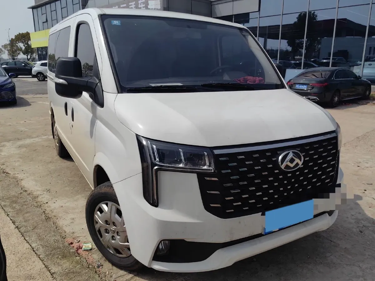 2021 MAXUS XinTu V80 2.0T 139HP L4 6MT,autocango,china used car exporter,china ev exporter,chinese used car exporter,chinese used ev exporter